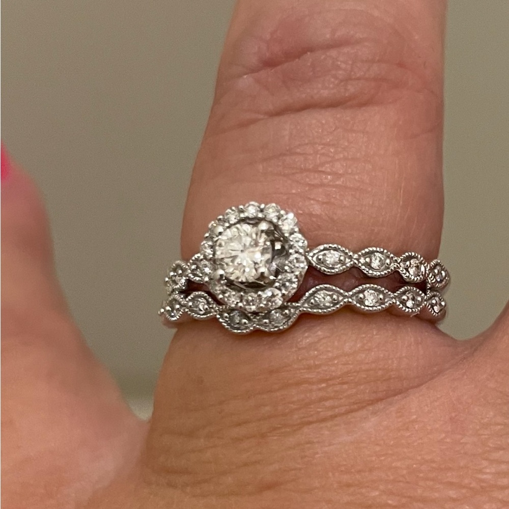 Kay's Jewelry Engagement ring and wedding band